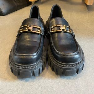 Lattelier chunky loafers with gold detail (read description)